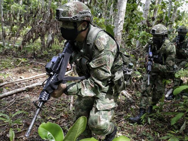 Combates entre Ejército y disidencias en Cauca; varias viviendas impactadas