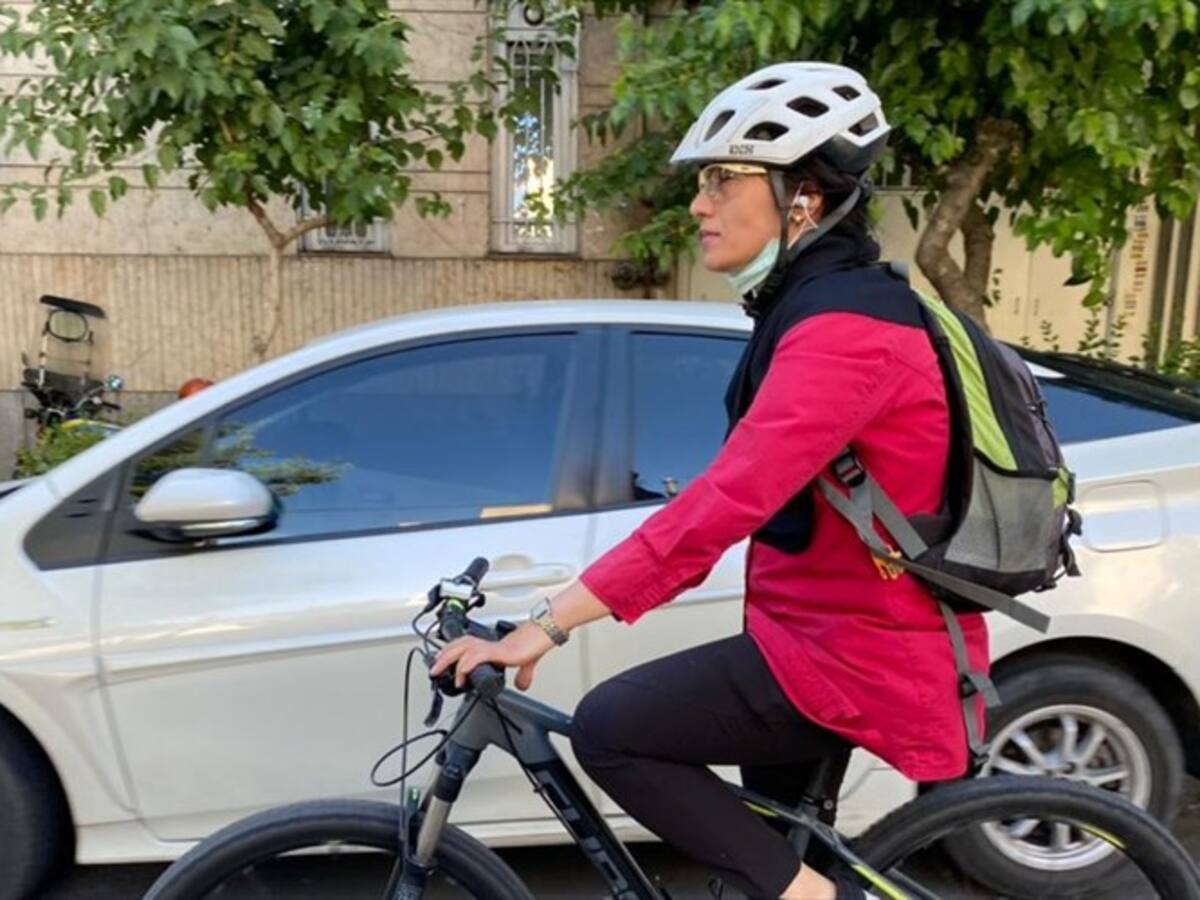 La lucha de las mujeres por montar en bicicleta en Teherán, Irán