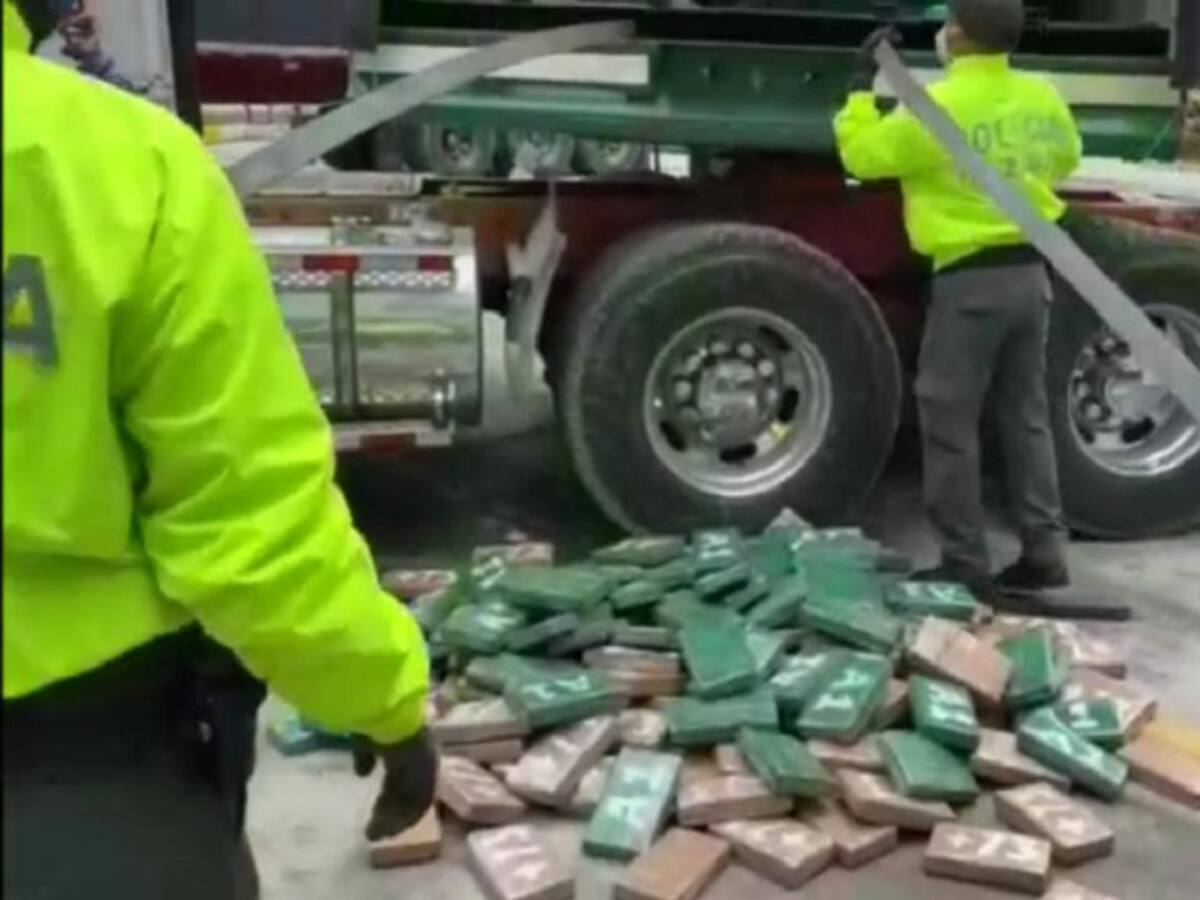 En dos tractomulas se ocultaron más de una tonelada de cocaína