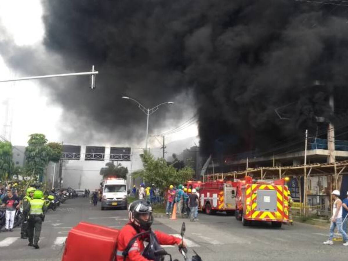 Incendio en una construcción de Dosquebradas generó pánico en la comunidad