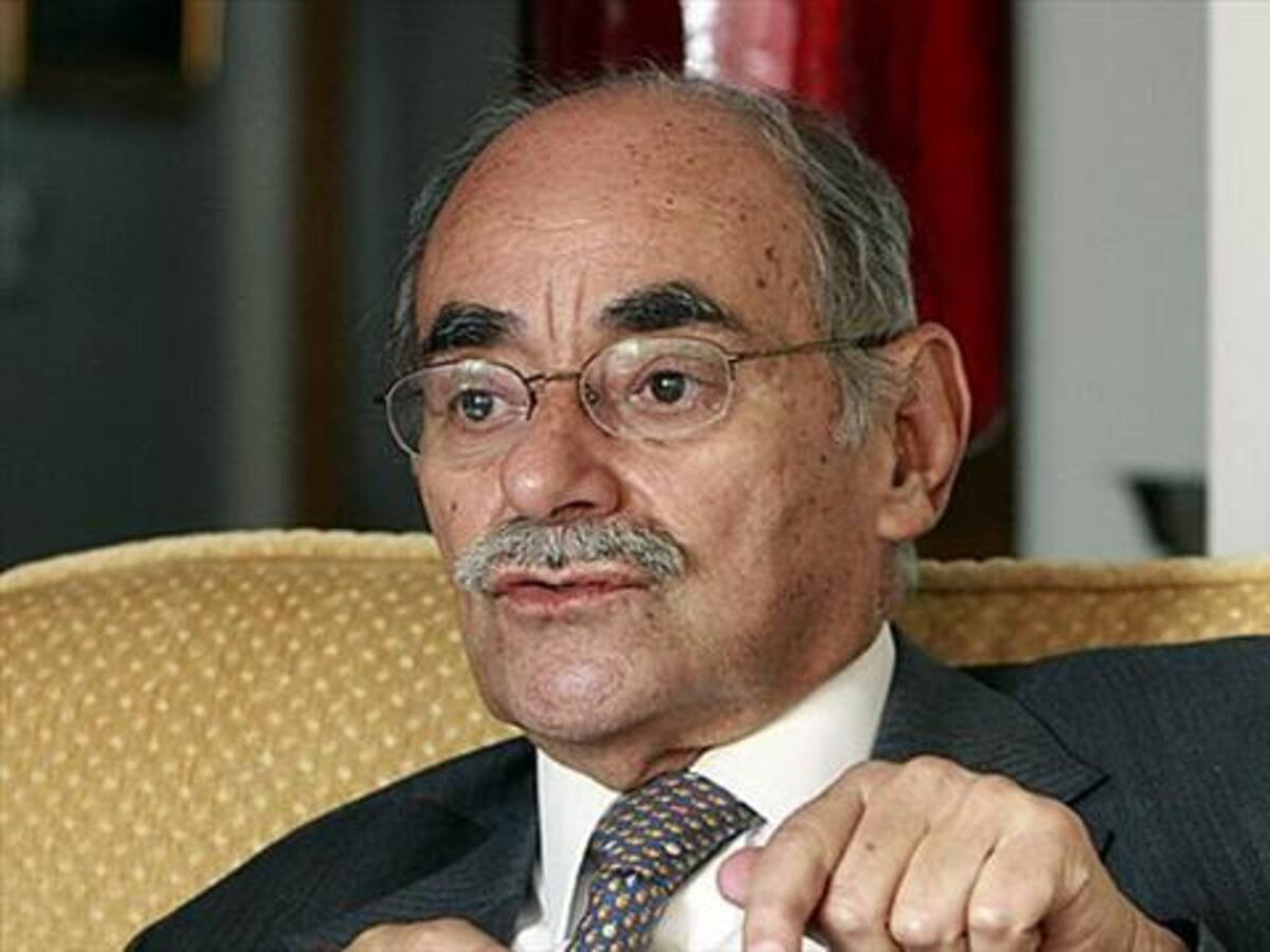 La mamola estará de vuelta para controlar a Uribe: Horacio Serpa