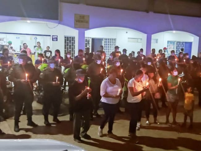 Compañeros, amigos y comunidad elevaron una oración por el patrullero Francisco Javier Pacheco Orellano