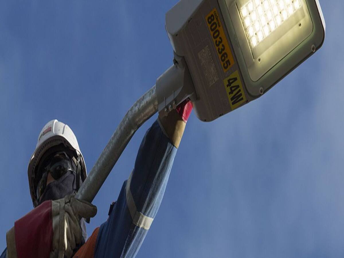 Por daño en transformador se queda sin luz el puente de la 41 en Montería