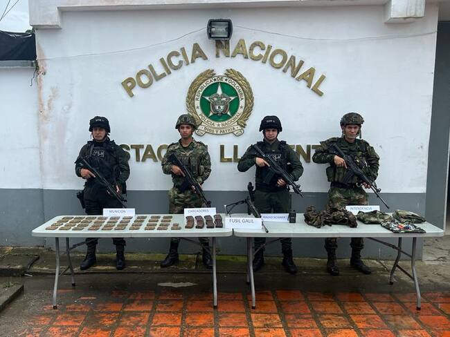 Material de guerra incautado después de los enfrentamientos. No hubo bajas ni capturas. Cortesía: Policía Nacional.