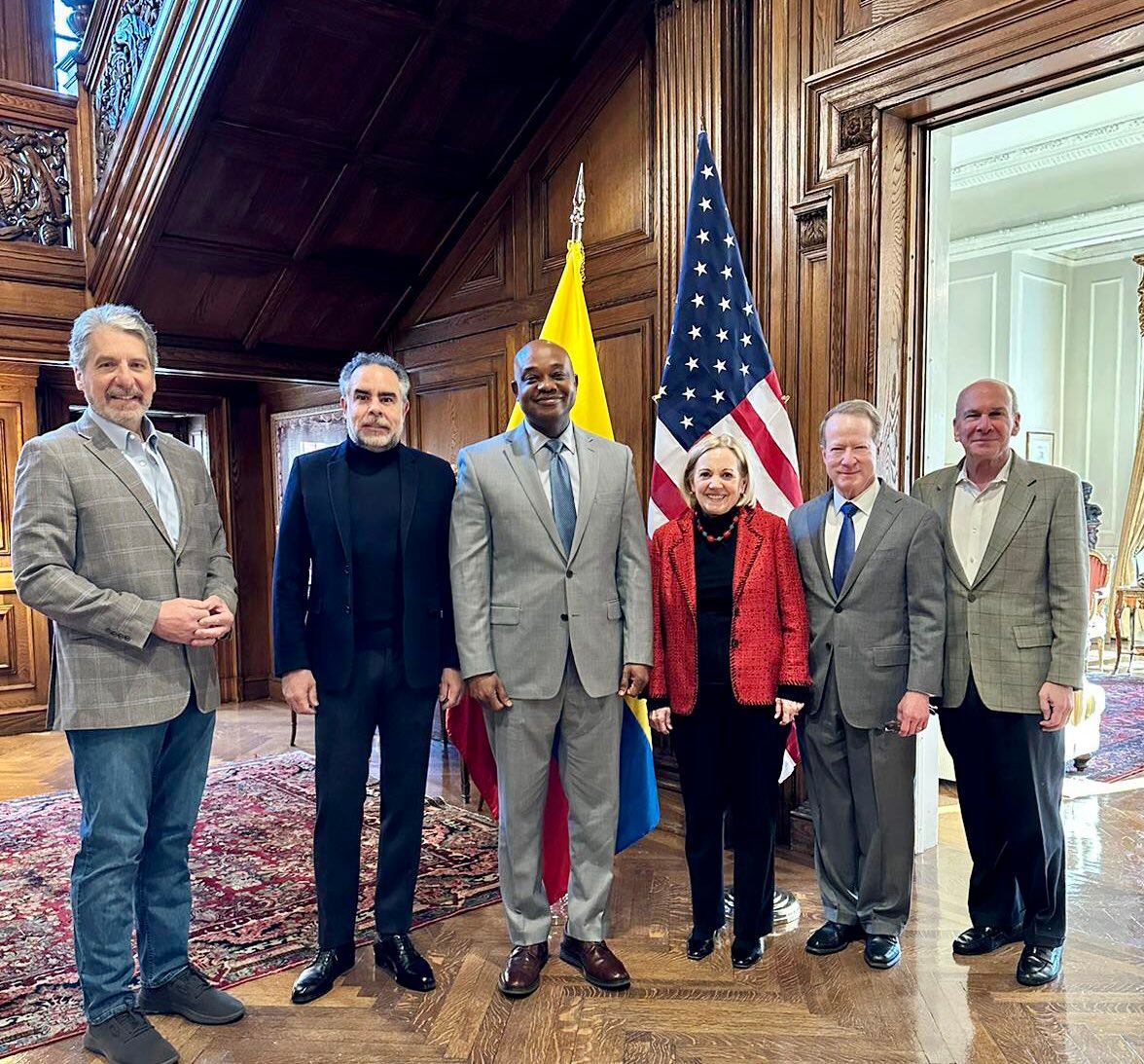 Encuentros del embajador Armando Benedetti en Estados Unidos.
(Foto: Twitter @AABenedetti )