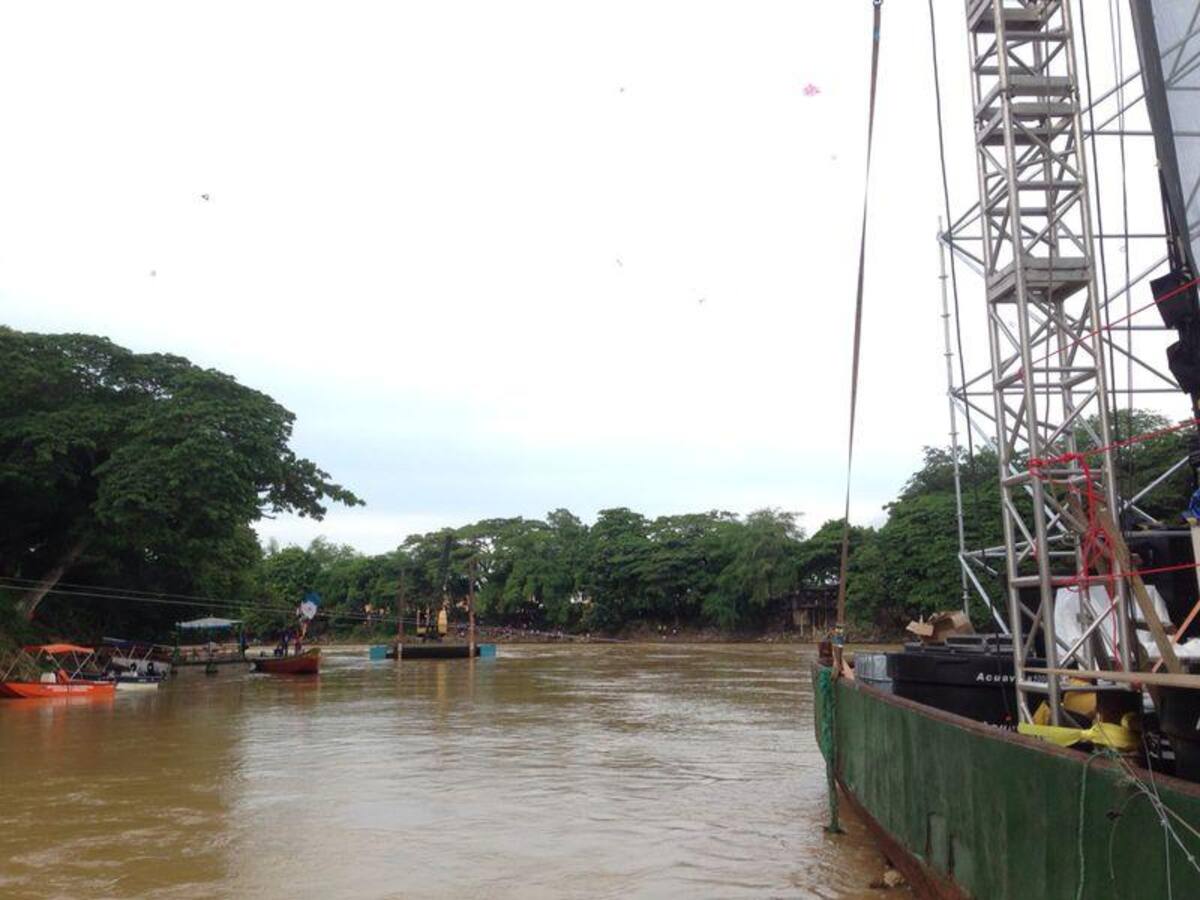 Las playas del Río Sinú se llenan de espectadores ansiosos por presenciar el primer concierto de la gira "Loco por Amor"