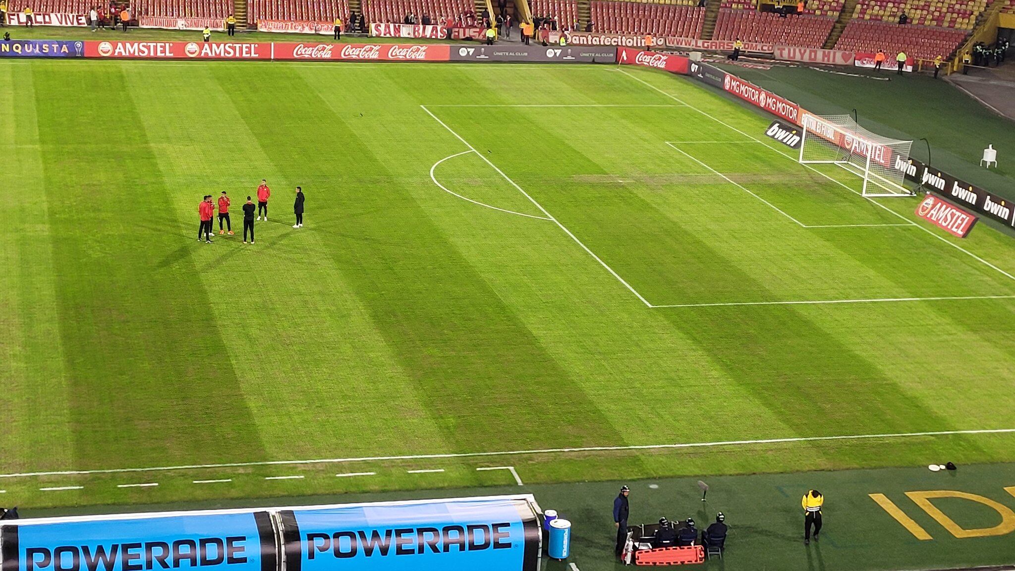 El costado occidental de El Campín y las dos áreas fueron donde se sufrieron más afectaciones / Caracol Radio.