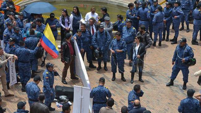Trabajadores penitenciarios.