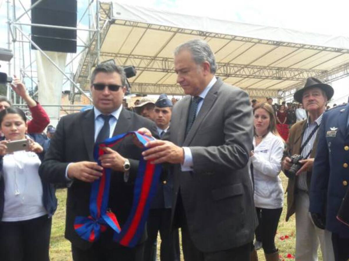 El mensaje de su santidad está por encima de las diferencias políticas: Óscar Naranjo