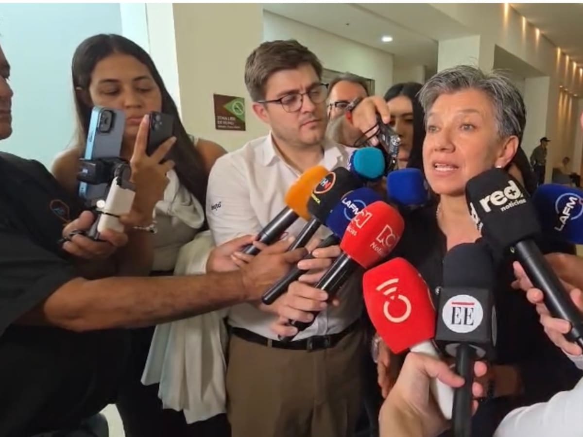 Claudia López denuncia a Petro: “el mayor causante de la falta de garantías en la democracia”