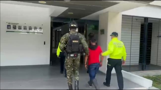 Cayó en Manizales pareja señalada de recaudar hasta $1.500 millones en extorsiones en el Valle del Cauca. Foto: Policía.