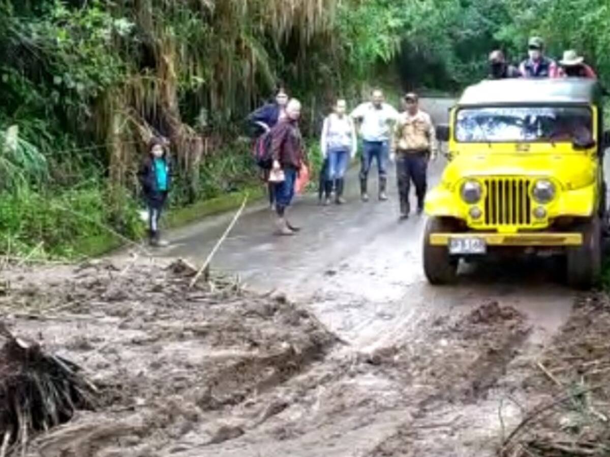 Deslizamientos afectaron la movilidad en la vía Salento-Valle de Cocora