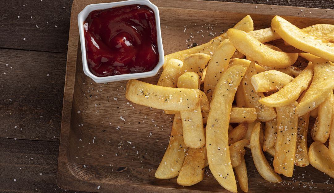 Papas a la francesa, el perfecto ejemplo para ejemplificar por qué se gasta de más en esos gustos culposos. 
