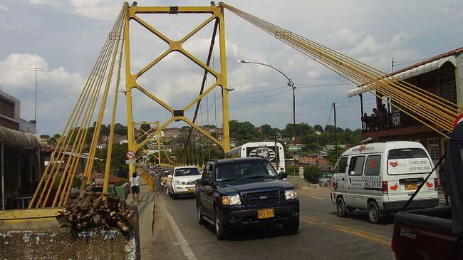 El puente Ospina Pérez une al Tolima y Flandes.