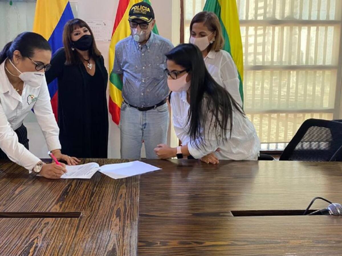 Alcaldía de Cartagena firma convenio con el Centro de Pensamiento