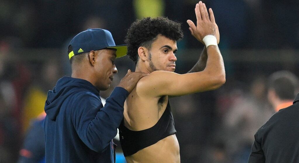 Luis Díaz tras un partido de la Selección Colombia (Photo by RODRIGO BUENDIA/AFP via Getty Images)