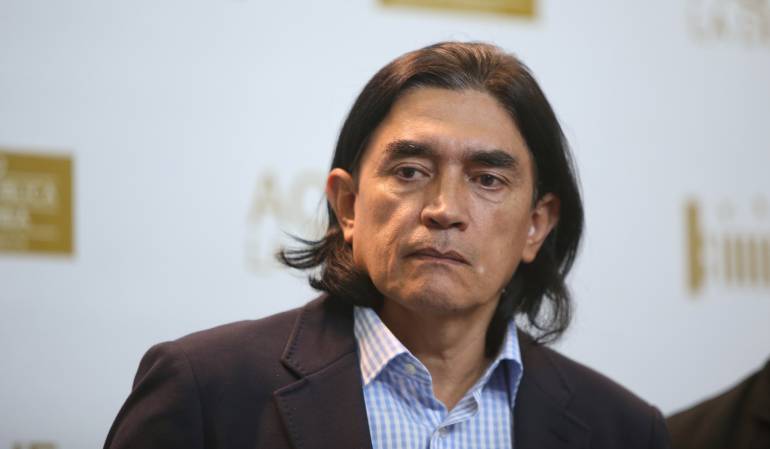 Senador Gustavo Bolivar.