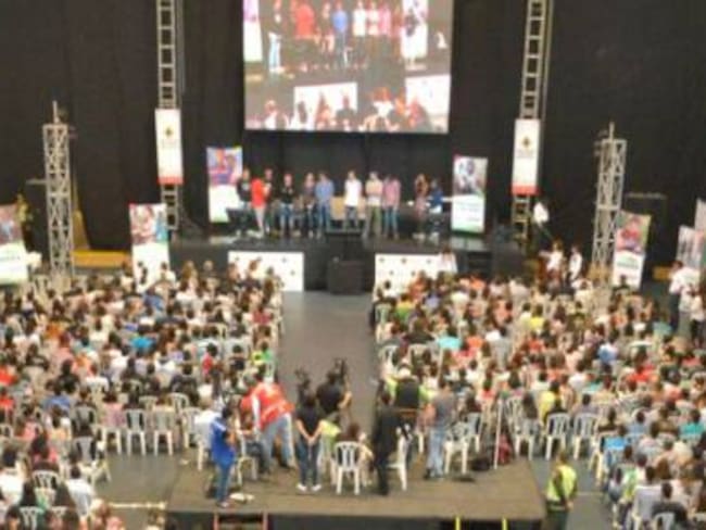 El presidente Santos incorpora otros 1.420 estudiantes al programa Ser pilo paga