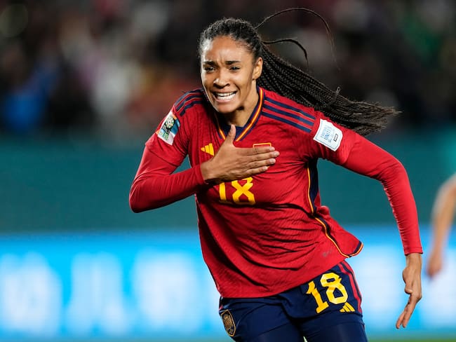 Salma Paralluelo Selección de España (Photo by Jose Breton/Pics Action/NurPhoto via Getty Images)