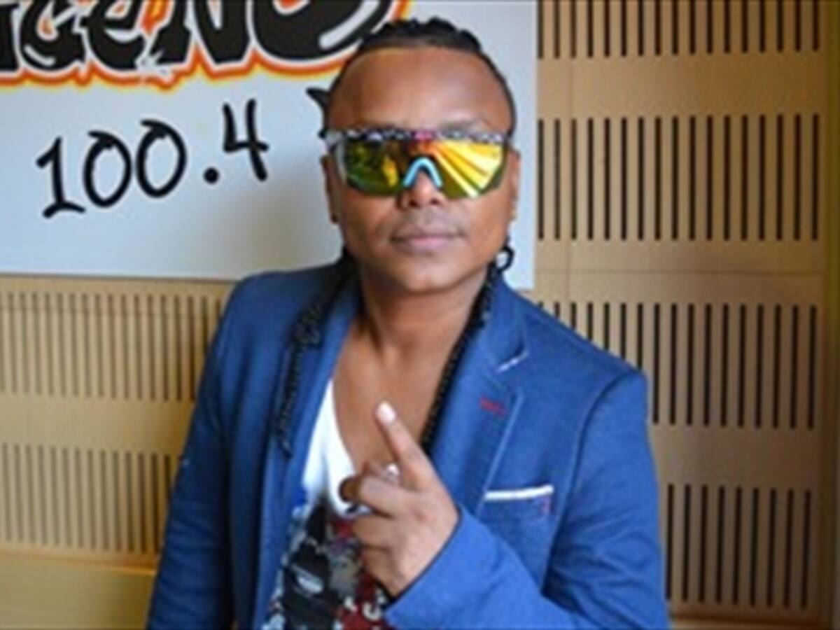 Mr. Black repudia la discriminación en el Reinado Nacional de Belleza