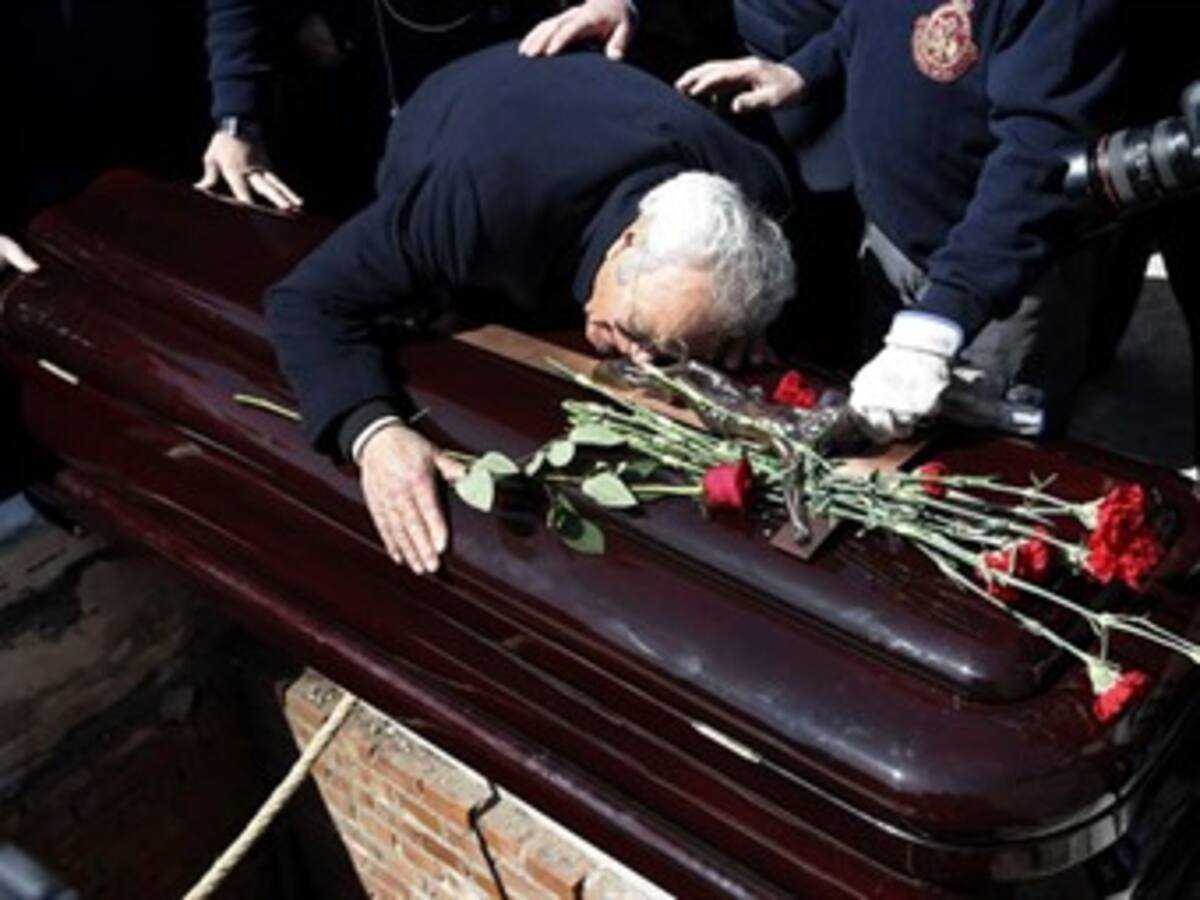 Sara Montiel se despide a lo grande, María Antonia dice adiós en la intimidad