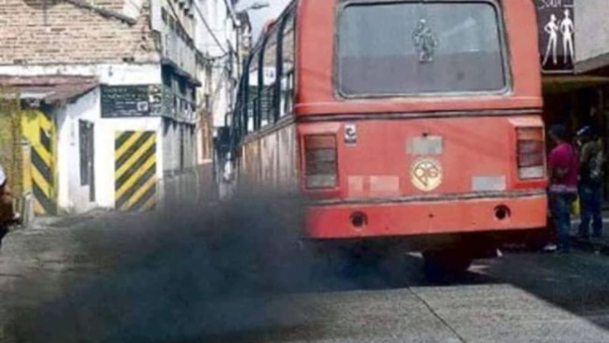 La mitad de busetas de Pereira se rajaron en la emisión de gases
