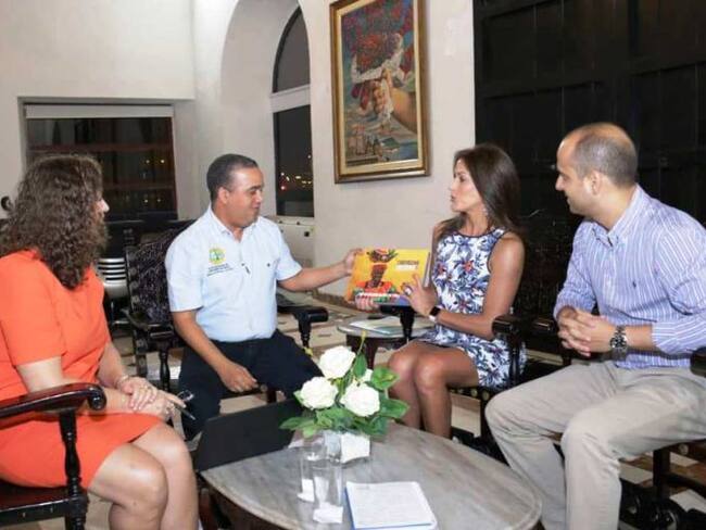 Findeter entrega a Alcalde de Cartagena documento con temas esenciales