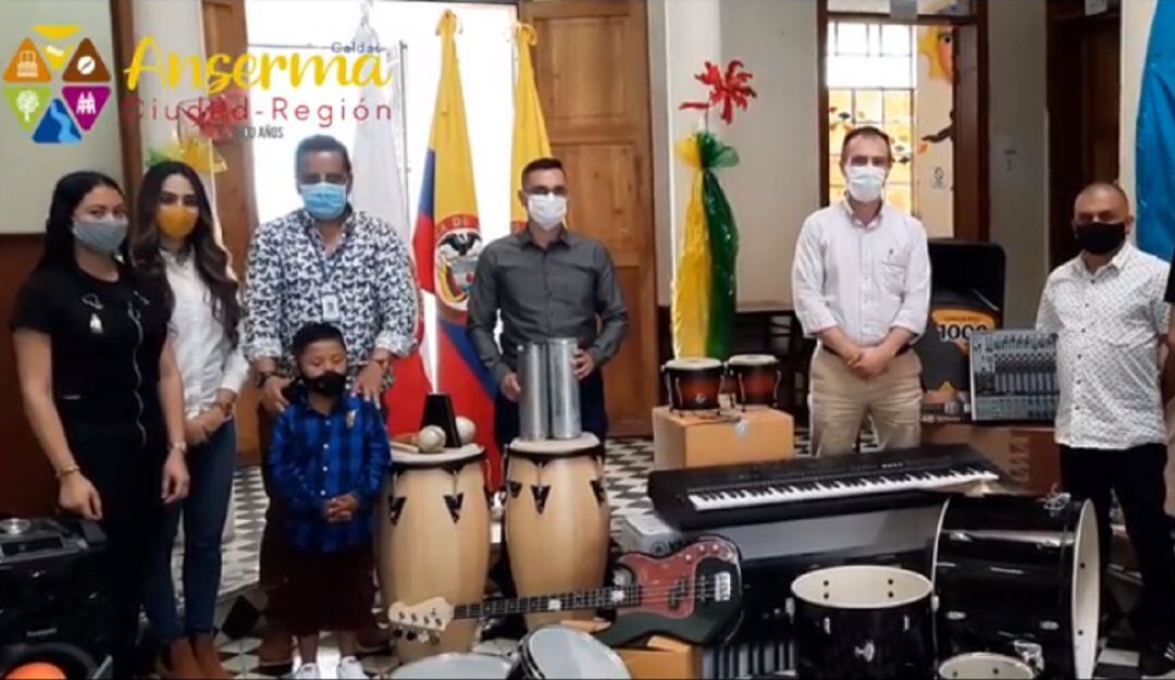 Instrumentos entregados a la Fundación SERES