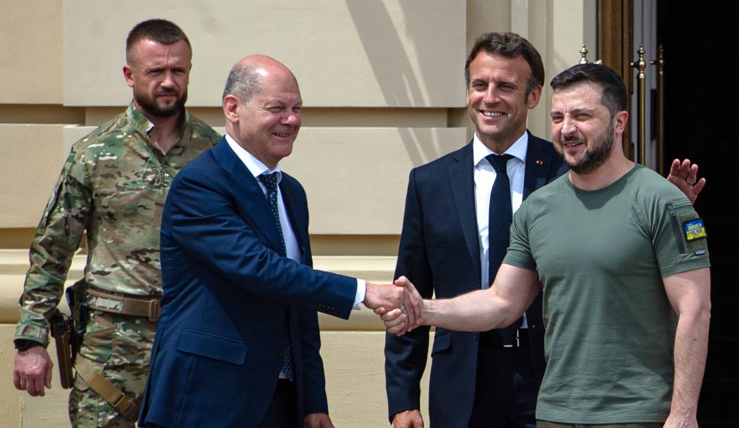 El presidente Zelenski recibe a Macron y a Scholz en Kiev. Foto: Getty