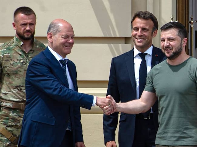 El presidente Zelenski recibe a Macron y a Scholz en Kiev. Foto: Getty