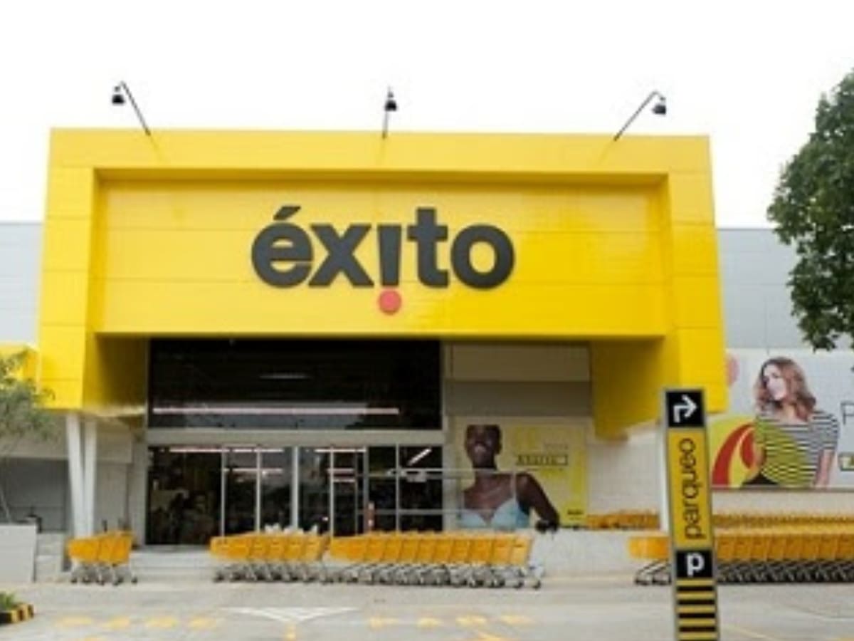 Grupo Éxito cambia de dueño y es vendido a empresa salvadoreña por 556 millones USD