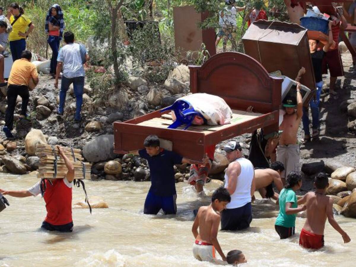 Persisten detenciones y golpizas contra colombianos en la frontera
