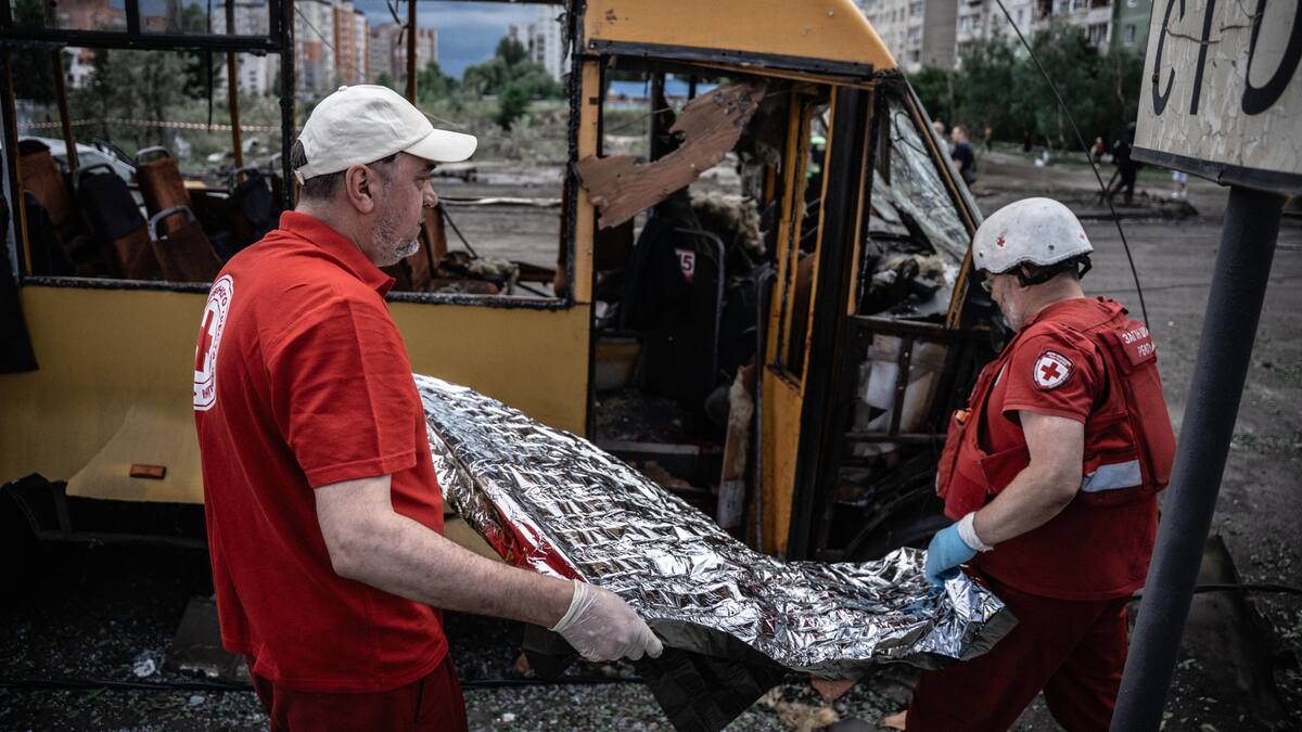 Al menos nueve muertos en ataque ucraniano contra un autobús, según autoridades de Lugansk