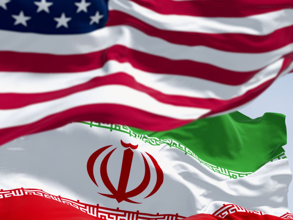 Trump afirma que Irán está colapsando tras amenaza de EEUU de un “Día D económico”
