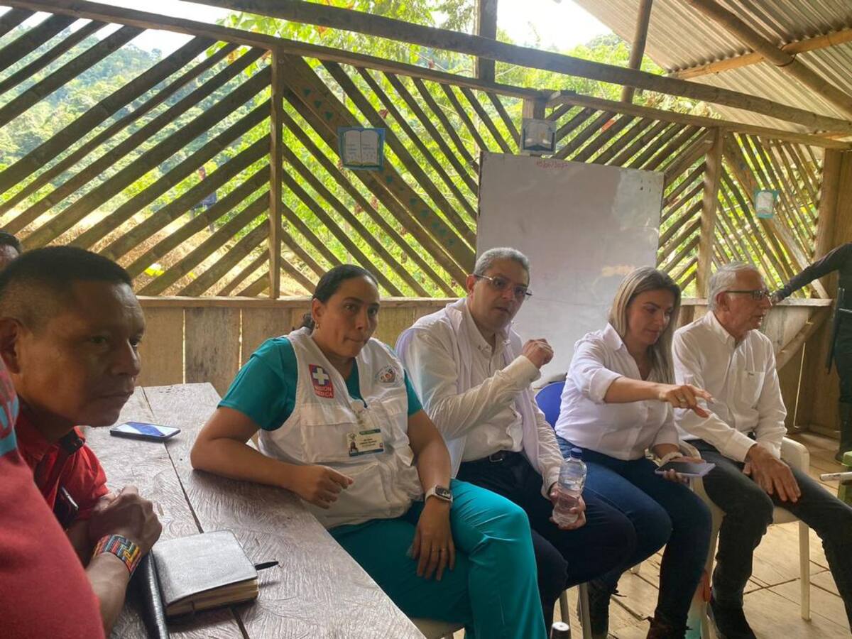 Ministro de Salud anuncia búsqueda de recursos para mejorar el Hospital de Pueblo Rico