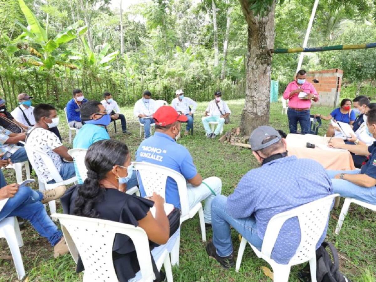 Gobernación de Bolívar se reúne con comunidades de los Montes de María