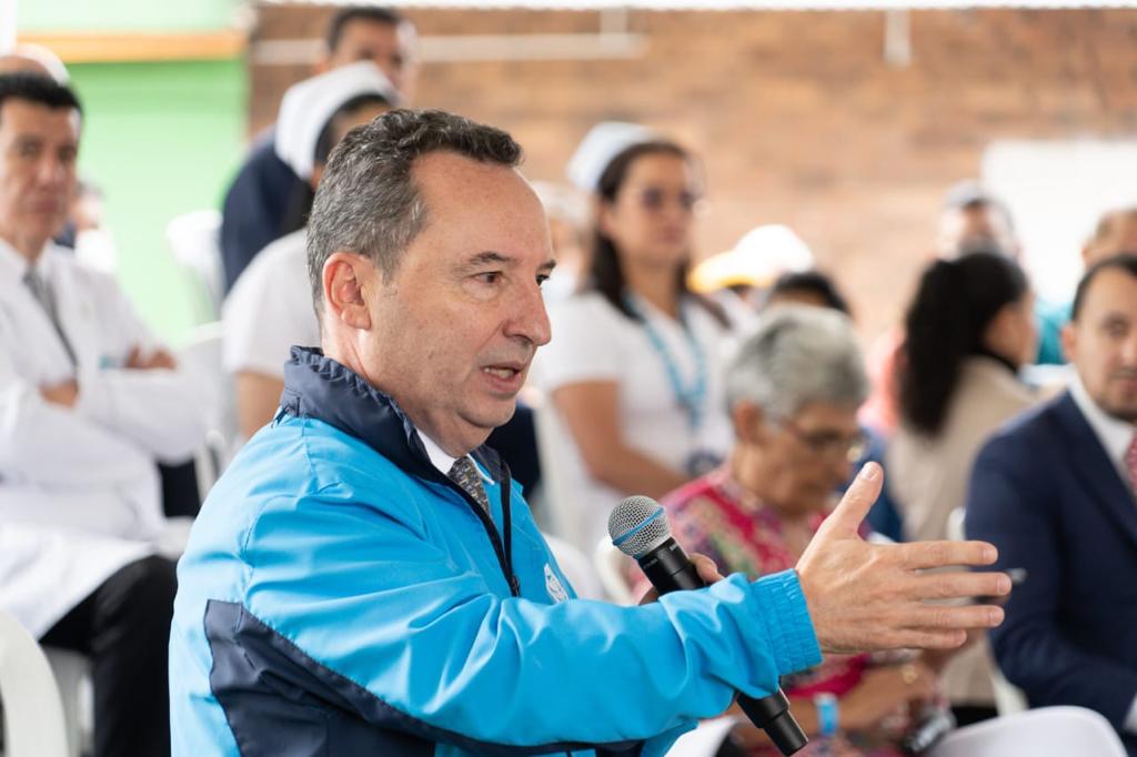 Secretario de Salud de Bogotá, Alejandro Gómez.