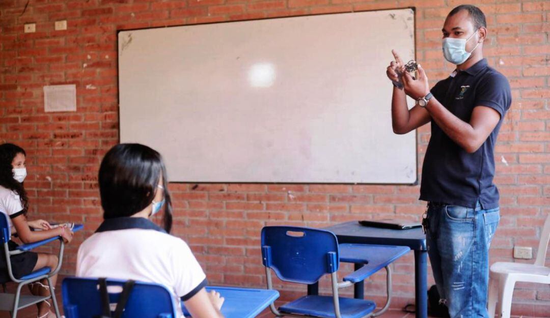 A través del sistema Maestro, además de las 65 plazas ya asignadas, esta semana se abrió la convocatoria para designar a 70 profesores