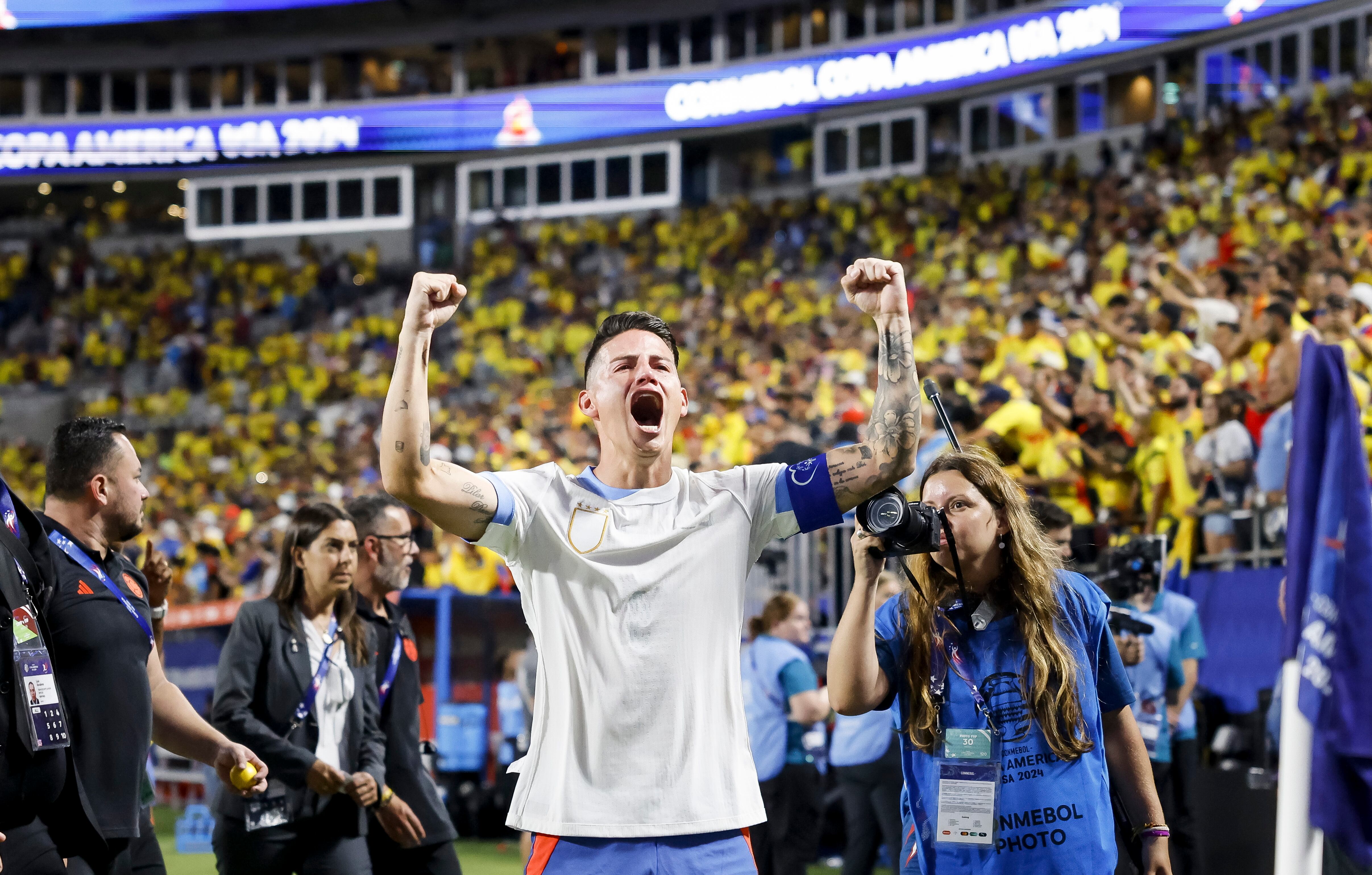 Charlotte (United States), 11/07/2024.- Colombia's James Rodriguez celebrates after the CONMEBOL Copa America 2024 semi-finals match between Uruguay and Colombia at Bank of America stadium in Charlotte, North Carolina, USA, 10 July 2024. EFE/EPA/ERIK S. LESSER