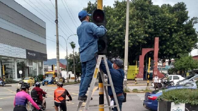 Arreglaron a los semáforos de la 27