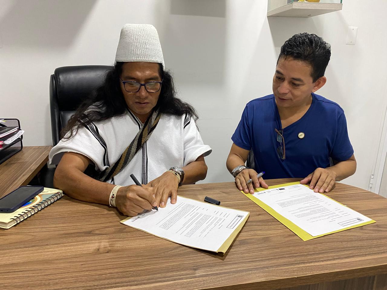 ART firma convenio con índigenas para un proyecto de cacao en la Sierra / Foto: ART