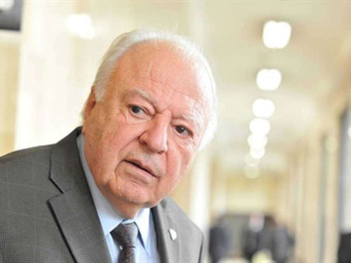 Aurelio Iragorri Hormaza deja el Senado para no inhabilitar a su hijo