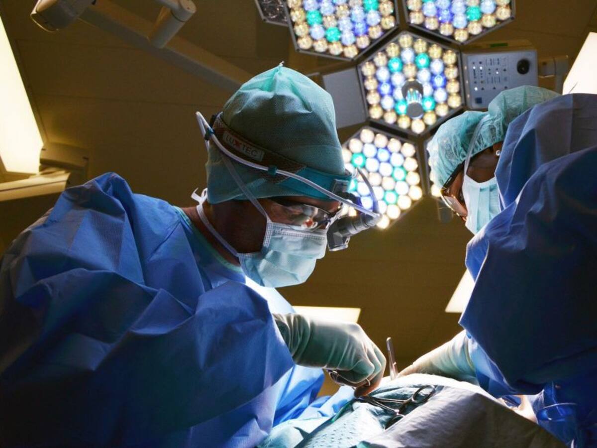 Cirugía mínimamente invasiva