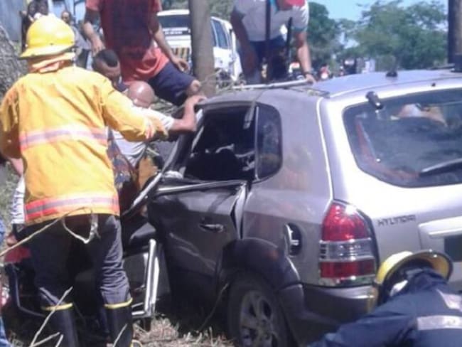 Rescate de heridos en accidente de tránsito en el Tolima