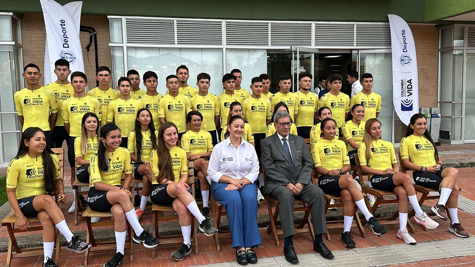 Equipo de ciclismo Colombia Potencia de La Vida / Foto: Caracol Radio