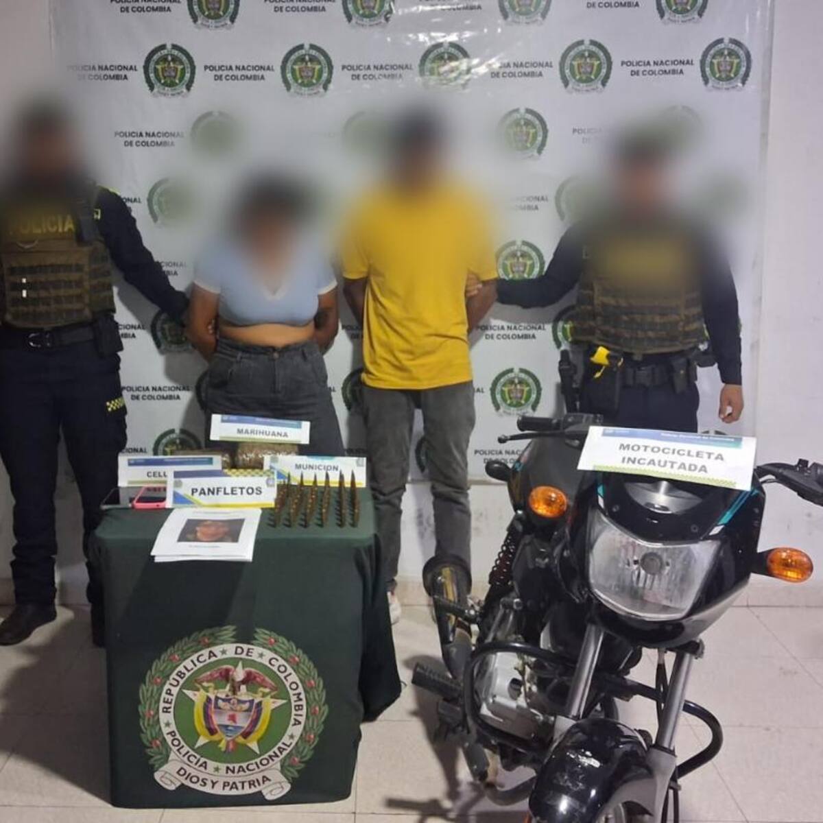 Detenidos “Lucho” y “Mayeidy” con marihuana y panfletos del Clan del Golfo en Magangué