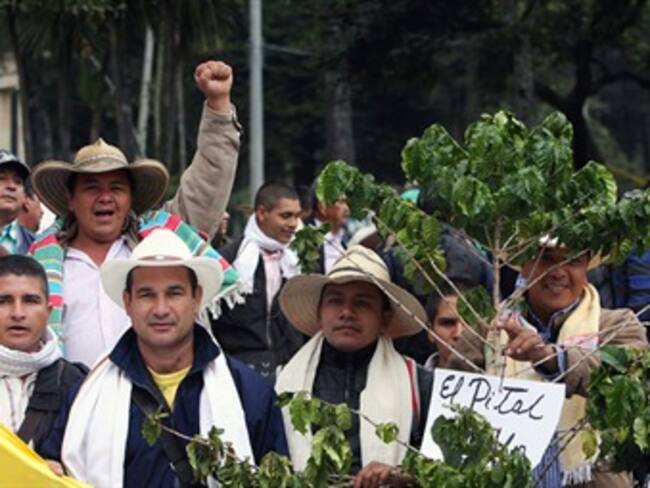 Cientos de campesinos marcharán hoy en Bogotá