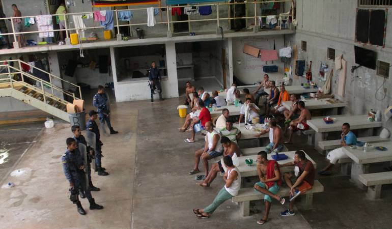 Allanamiento en la cárcel de mediana seguridad Doña Juana de La Dorada (Caldas)