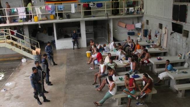 Allanamiento en la cárcel de mediana seguridad Doña Juana de La Dorada (Caldas)