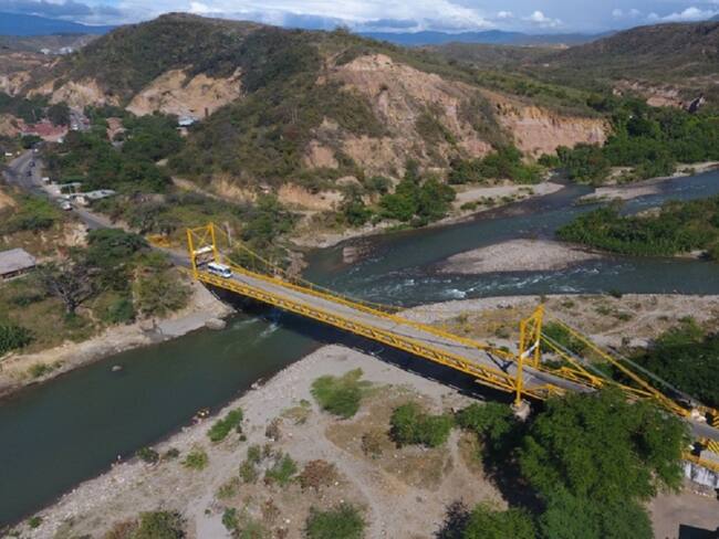 Invías activa contingencia en puente Mariano Ospina